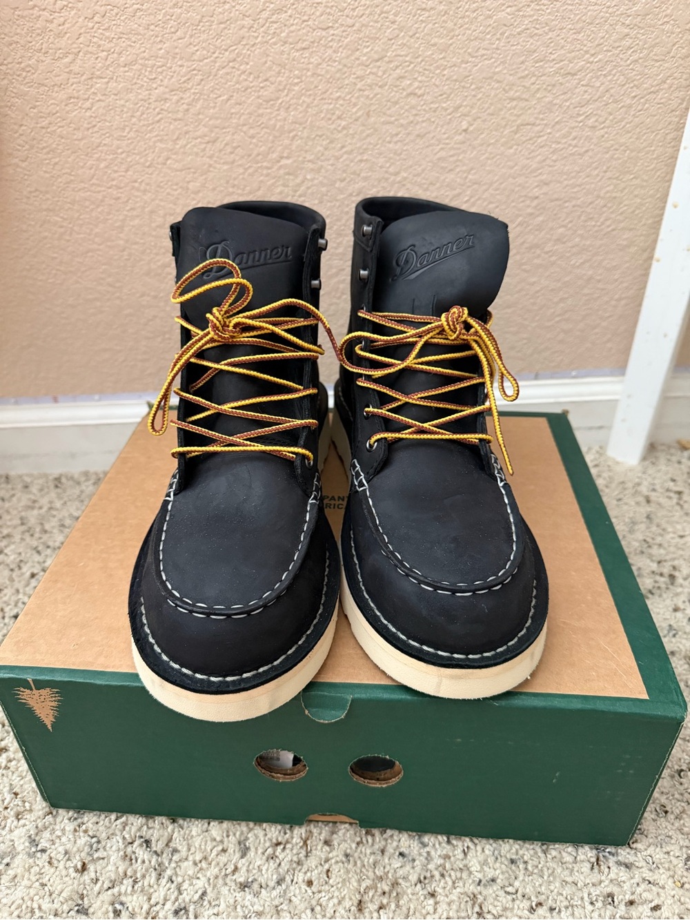 Men’s work boots
